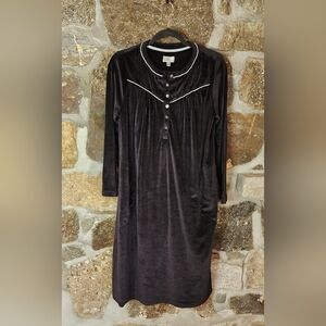 Aria Black Long Sleeve Nightgown